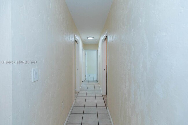 Building Photo - 1010 N 69th Way