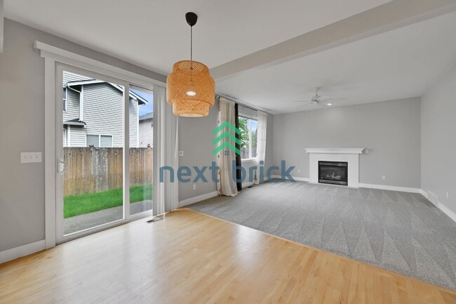 Building Photo - Spacious 5-Bed Home in Lynnwood with 2.5 Baths – Your Ideal Family Retreat!