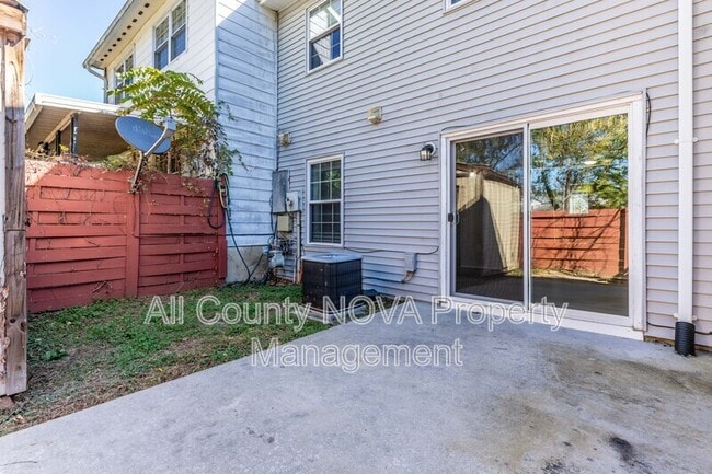 Building Photo - 1438 Cottonwood Ct