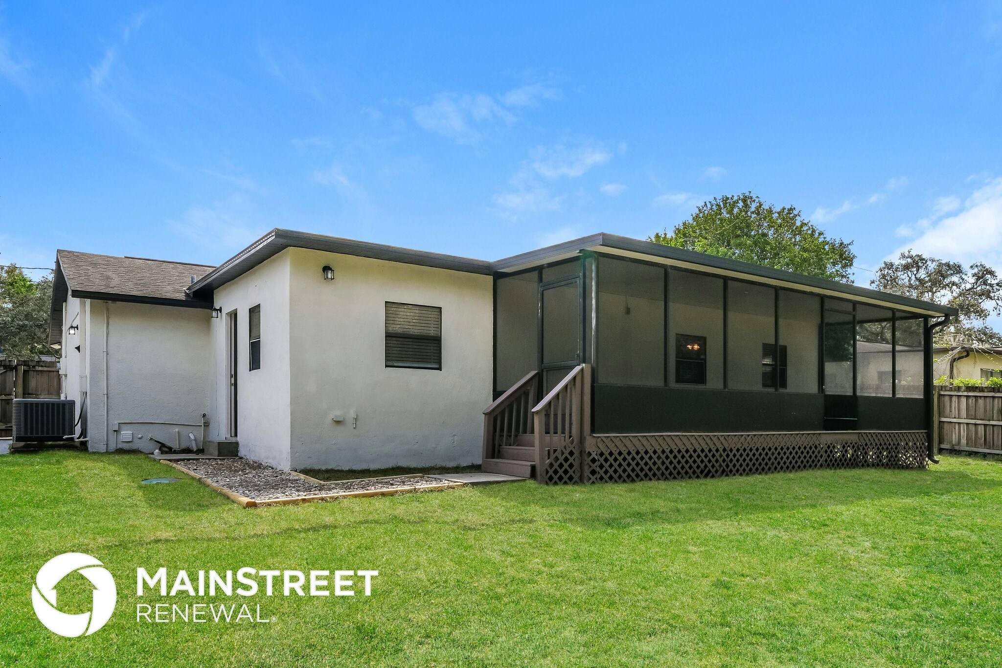 Building Photo - 9933 Lake Dr