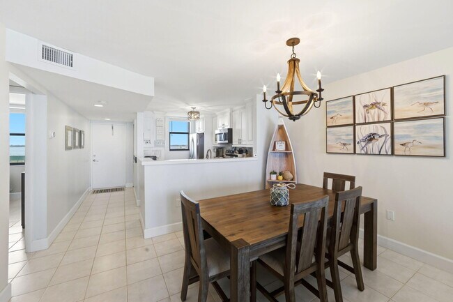 Building Photo - 9940 S Ocean Dr