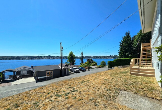 Building Photo - 3 Bedroom Home in Lake Stevens Available Now!