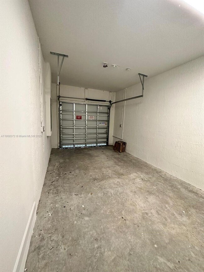 Building Photo - 11965 NW 47th Manor