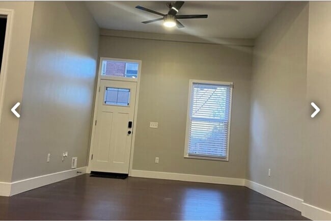 Building Photo - 110 Hemlock St