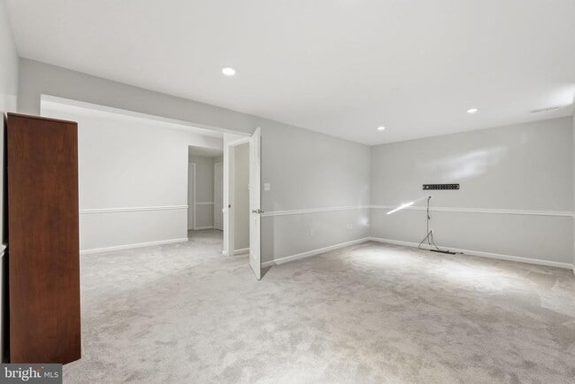 Building Photo - 6739 Rockledge Pl