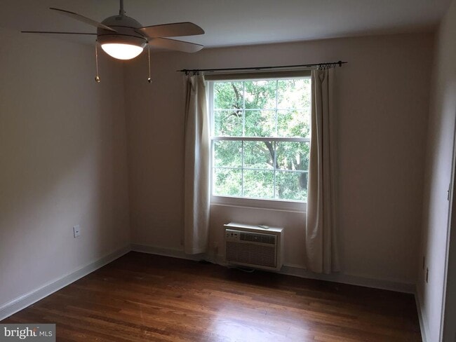 Building Photo - 3051 Idaho Ave NW