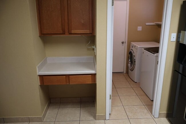 Building Photo - 104 Golden Gate Dr