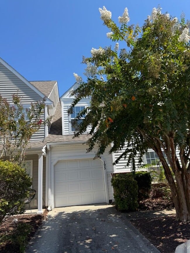 Building Photo - Pawleys Place