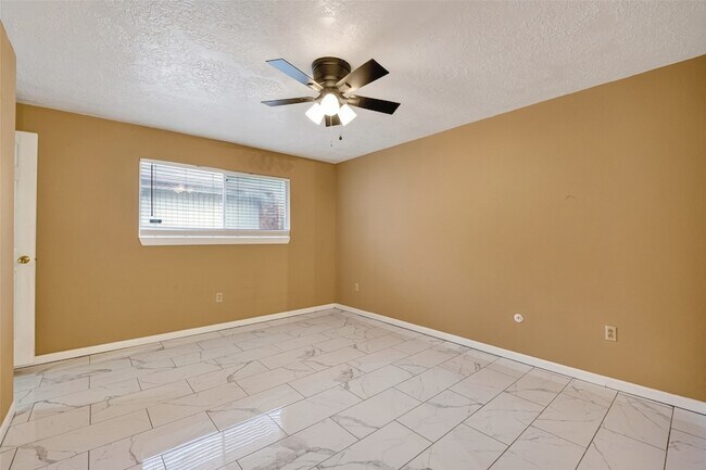Building Photo - 1379 Wrotham Ln