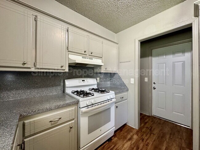 Building Photo - 4717 Creekwood Dr