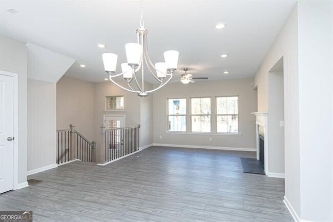 Building Photo - 272 Commons Ave