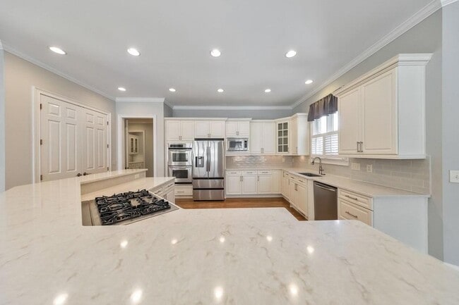 Building Photo - 11180 W Rd