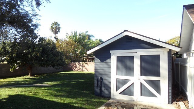 Building Photo - Charming craftsman home located in the hig...
