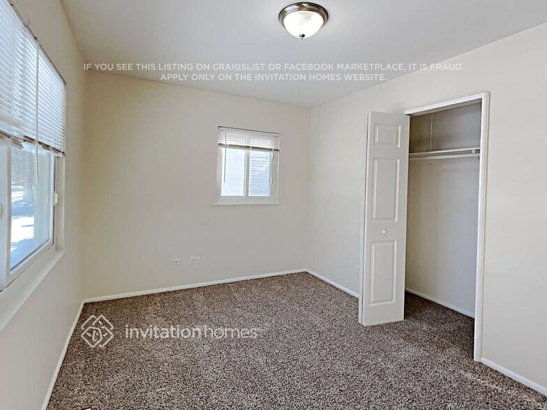 Building Photo - 108 S Spruce Ln