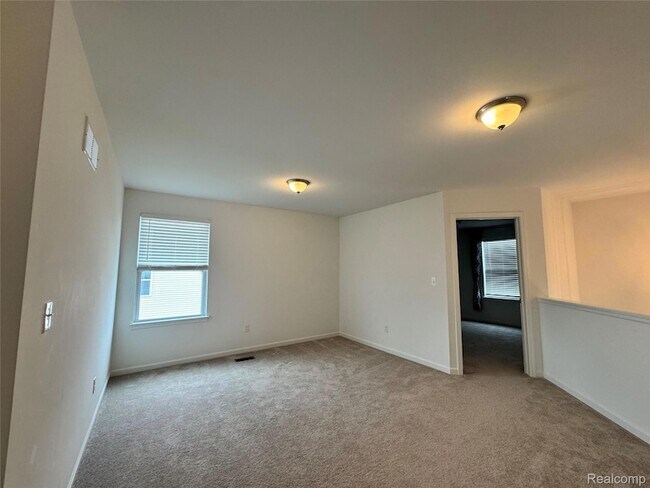 Building Photo - 278 Springview St