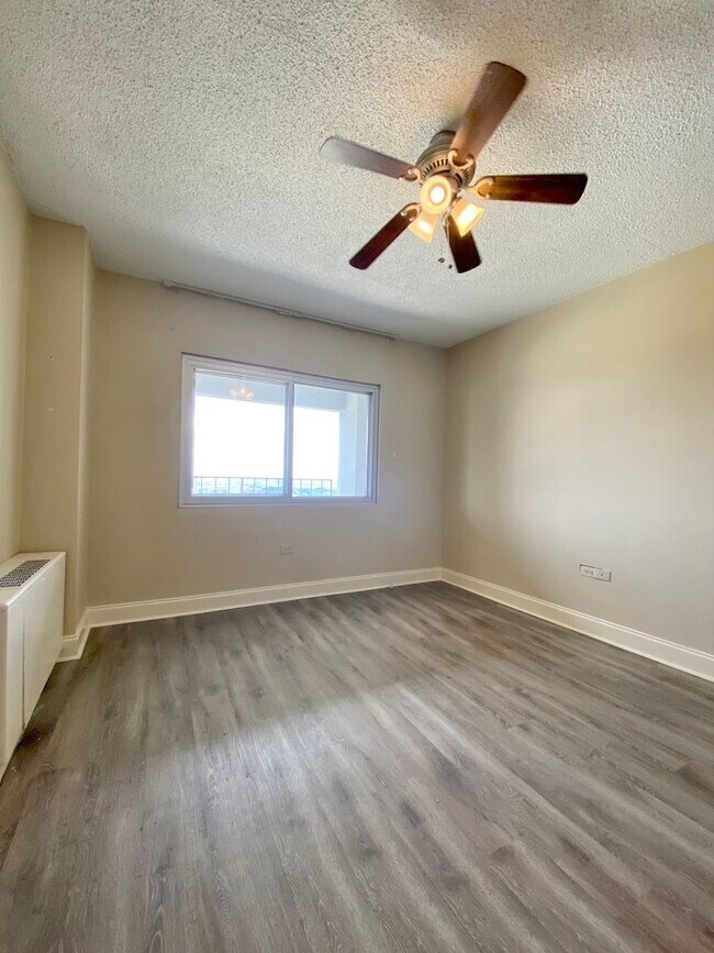 Building Photo - SP188