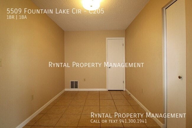 Building Photo - 5509 Fountain Lake Cir