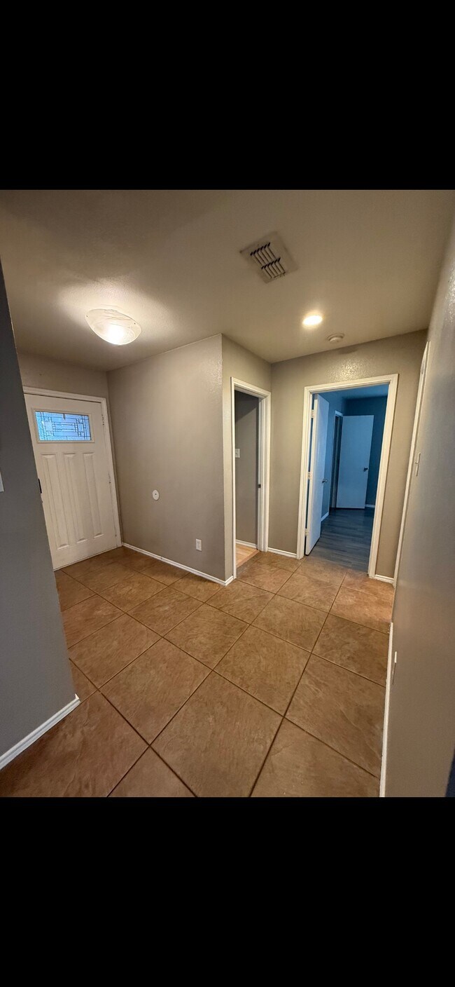 Building Photo - 4304 Silverwood Trail