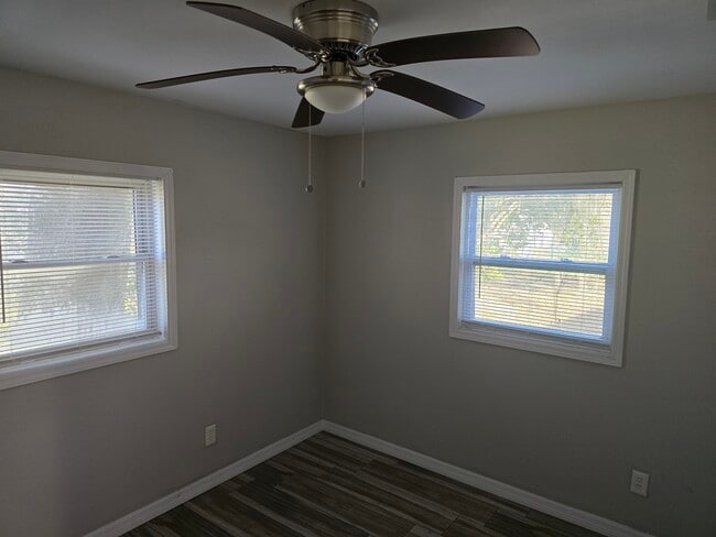 Building Photo - 1413 NW 19th Ct