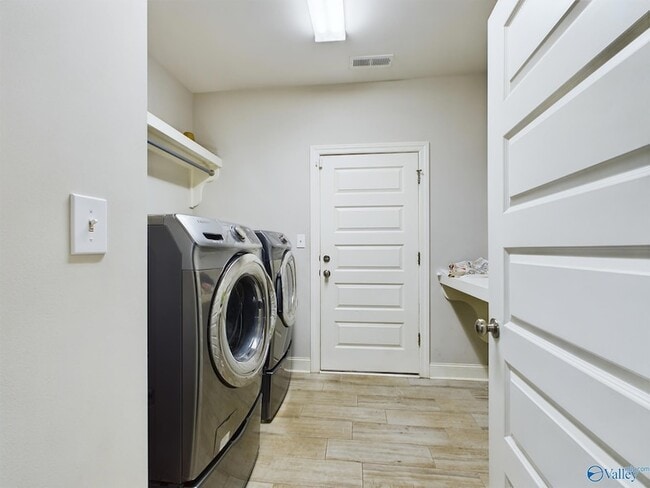 Building Photo - 235 Mill Walk Ct