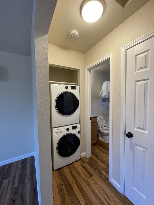 Laundry - 1311 Kirman Ave