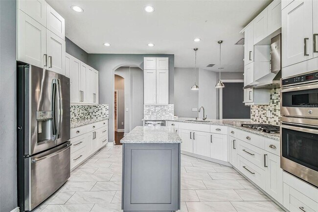 Building Photo - 8249 Cressida Ct