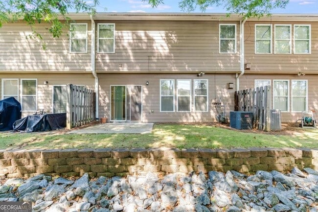 Building Photo - 1817 Waterside Dr