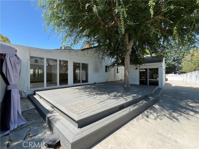 Building Photo - 5710 Jumilla Ave