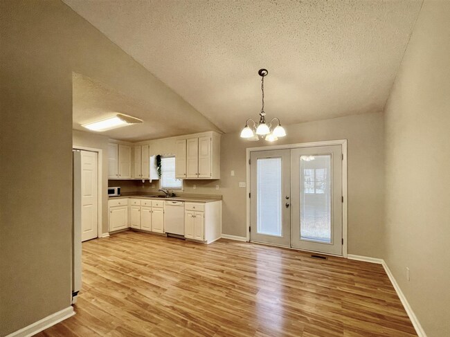 Building Photo - 5 Winchester Rd