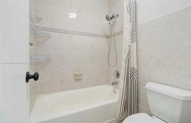 Building Photo - 4732 SW 67th Ave