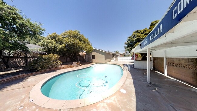 Building Photo - 4840 Art St