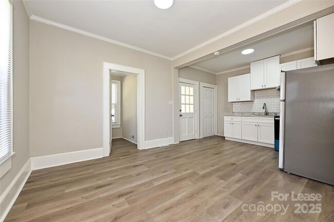 Building Photo - 134 Saluda St