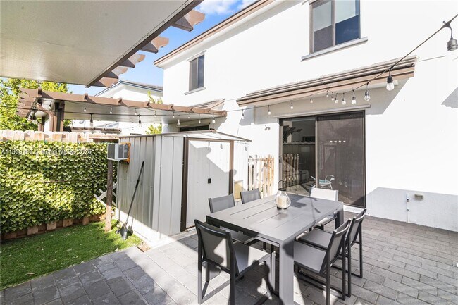 Building Photo - 23296 SW 110th Ct