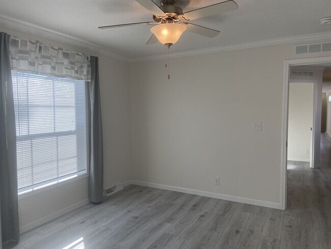 Building Photo - 123 Woodchuck Pkwy