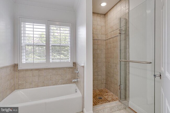 Building Photo - 1498 Hampton Hill Cir