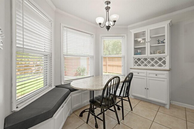 Building Photo - 2641 Village Way Dr.
