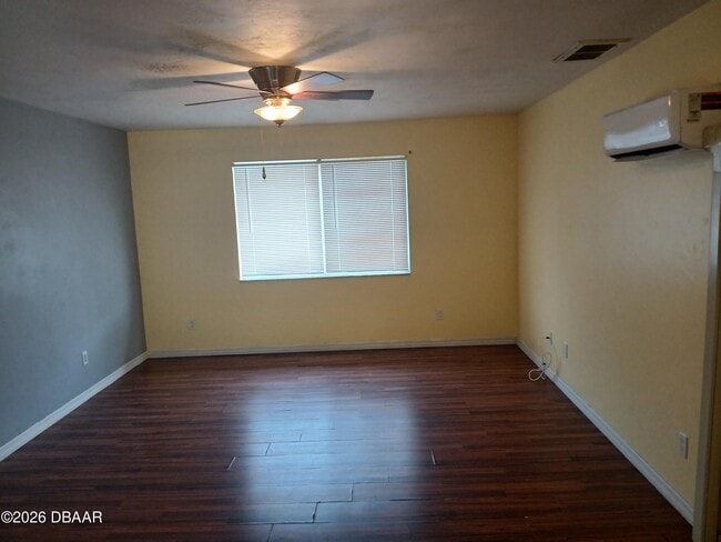 Building Photo - 2002 S Palmetto Ave