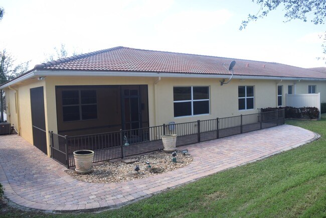 Building Photo - PGA Verano