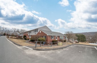 Building Photo - 86 Old Farms Ln