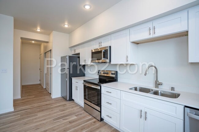 Building Photo - 4546 S Junett St