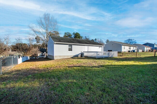 Building Photo - 4100 Tranquil Rd