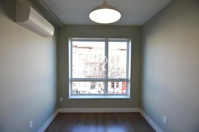 Building Photo - 2 bedroom in BROOKLYN NY 11216