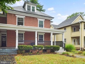 Building Photo - 1050 Edgar Ave