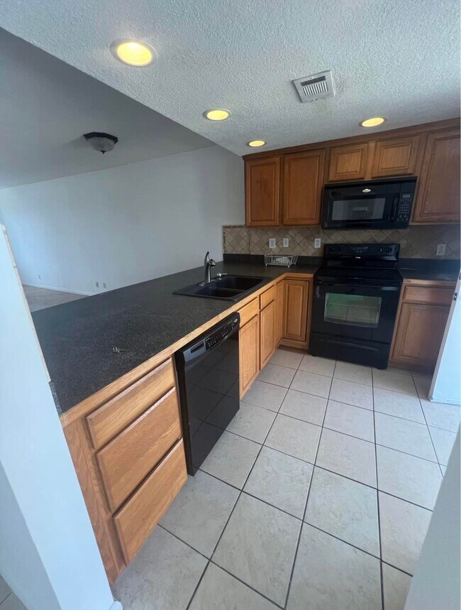 Building Photo - 4500 N Flagler Dr
