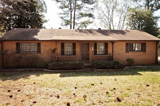 Building Photo - 4412 Bryant Dr SW