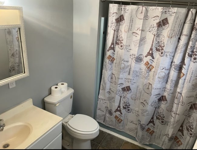 Building Photo - 1550 Old Dover Rd