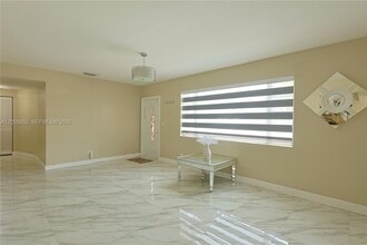 Building Photo - 4147 W 8th Ave