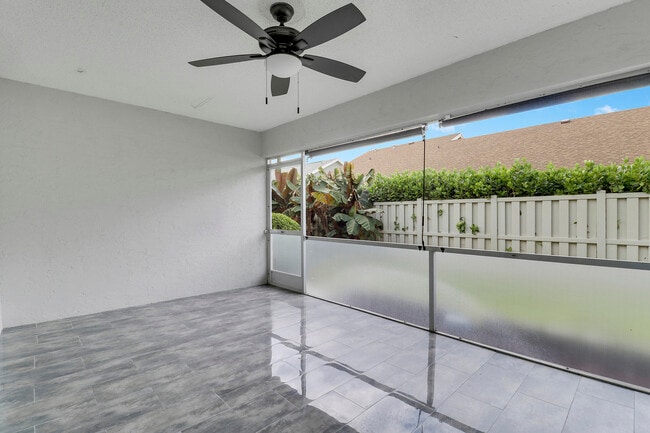 Building Photo - 148 Moccasin Trail S