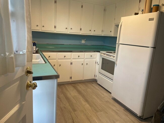 Building Photo - 31 Glenmere St