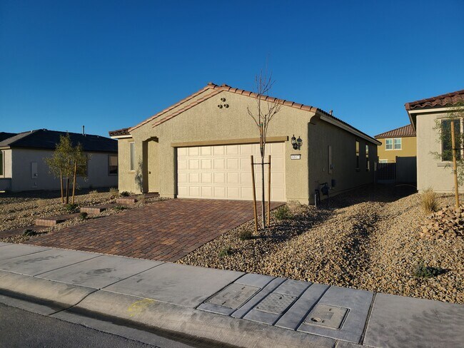 Building Photo - 6807 Feather Hill St